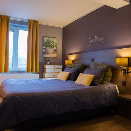 Hotel De Klok Zutendaal Eksteriør billede