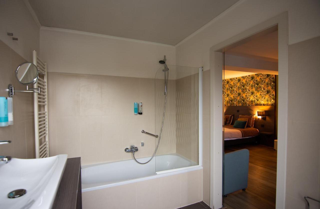 Hotel De Klok Zutendaal Eksteriør billede