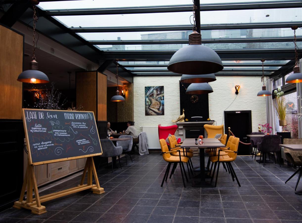 Hotel De Klok Zutendaal Eksteriør billede
