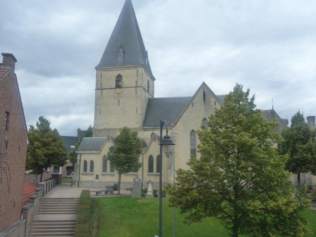 Hotel De Klok Zutendaal Eksteriør billede